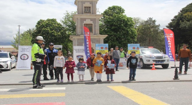  Yayalar İçin 5 Adımda Güvenli Trafik  uygulaması 